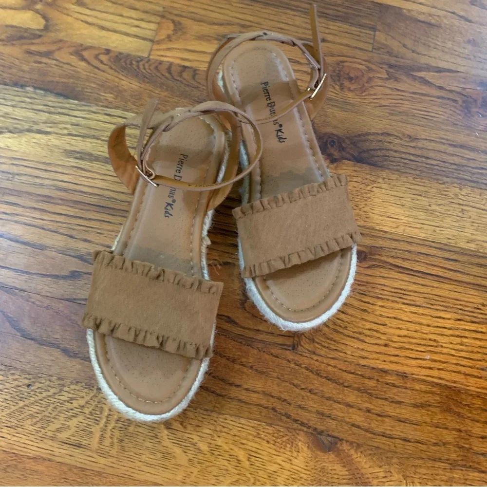 Pierre Dumas Strap Espadrilles Platform Summer Casual Wedges Sandals Shoes
Girls - Picture 6 of 16